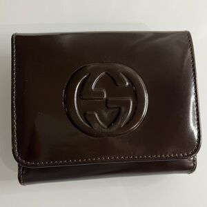 GUCCI PATENT BROWN BIFOLD WALLET